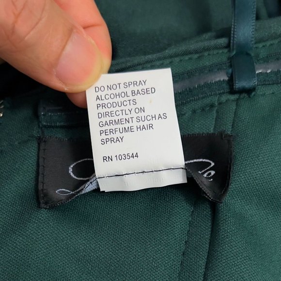 LA FEMME - Elegant Off the Shoulder Jersey Sheath Gown - Size 0 - 0193 - Picture 2 of 5